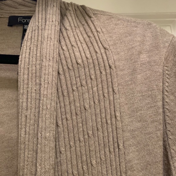 Sweater from Forever 21 - Picture 4 of 7